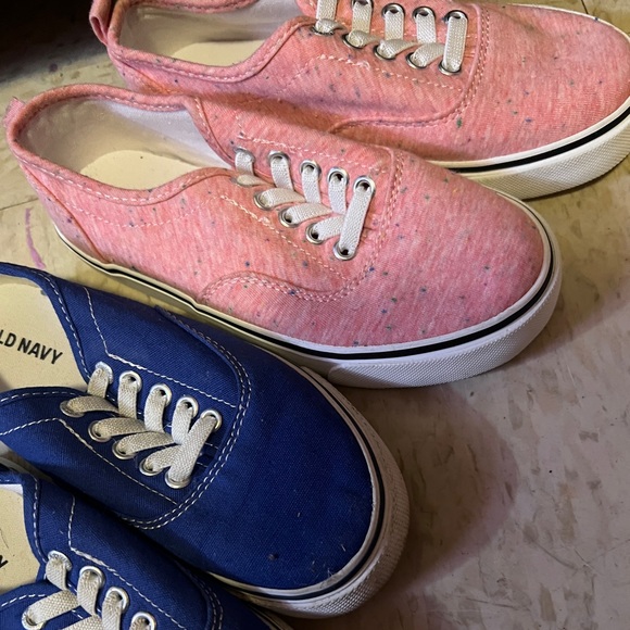 Kids shoes some only wore 2 times